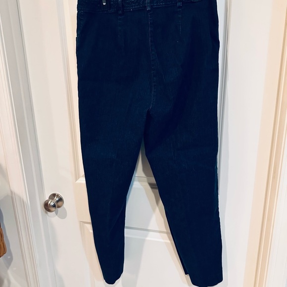 Elegant Blue Straight Leg Jeans With Bling💍

Bundle! 2=20% off  3=30% off - Picture 4 of 4